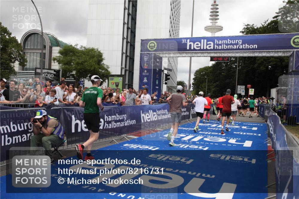 29.06.2025 - hella hamburg halbmarathon Michael Strokosch http://msf.ph/oto/8216731 29.06.2025 10:48:10 Ziel 1086, 1914, 4324, 4601, 4711, 6377, 9544, 9626, 9638, 12706, 12724, 12747, 12808, 13570, 14192, 15973, 16094, 16149, 16269 meine-sportfotos.de