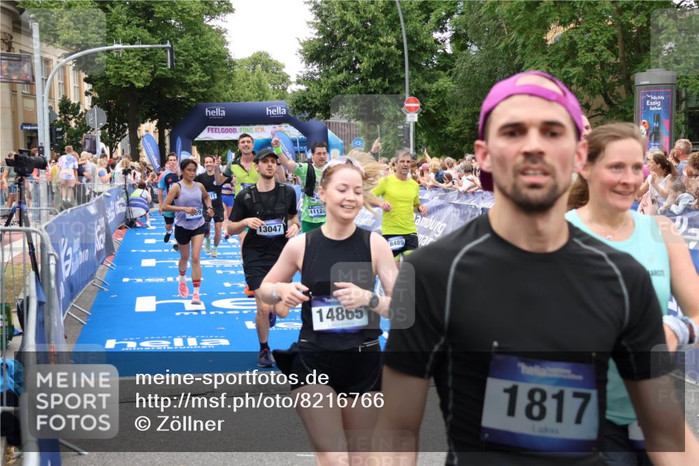 29.06.2025 - hella hamburg halbmarathon Zöllner http://msf.ph/oto/8216766 29.06.2025 10:51:28 Ziel 2364, 2411, 2946, 5820, 6776, 7943, 8989, 9214, 9656, 11124, 11422, 13047, 13792, 14865, 14994, 15871, 15950, 16357, 17131, 18489 meine-sportfotos.de