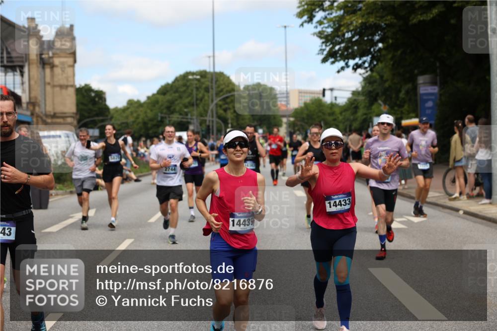 29.06.2025 - hella hamburg halbmarathon Yannick Fuchs http://msf.ph/oto/8216876 29.06.2025 11:23:44 20KM 1148, 1305, 1395, 1534, 2325, 2744, 3358, 3430, 3708, 3752, 3765, 4111, 5223, 5343, 5825, 6034, 6195, 6570, 6746, 6956, 8187, 8717, 9183, 9927, 10336, 11415, 11665, 11783, 11984, 12073, 12126, 14000, 14099, 14433, 14439, 14644, 14918, 15112, 15409, 15739, 15853, 16001, 16143, 16383, 17742, 18369, 18706, 18766, 18860, 18883 meine-sportfotos.de