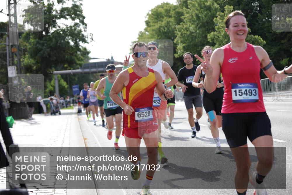 29.06.2025 - hella hamburg halbmarathon Jannik Wohlers http://msf.ph/oto/8217032 29.06.2025 09:50:03 Lombardsbrücke 1209, 1358, 1688, 1697, 1700, 1882, 2568, 2675, 2719, 2826, 4205, 4229, 4380, 4398, 4823, 5436, 5472, 5745, 5791, 5803, 6458, 6529, 6649, 7026, 8450, 9017, 9116, 9365, 10218, 11379, 11491, 11619, 11767, 12292, 12335, 13725, 14783, 14798, 14992, 15257, 15493, 16697, 16820, 16992, 17251, 17425, 17516, 17632, 18154, 18449, 18723, 19046, 19116, 19229 meine-sportfotos.de