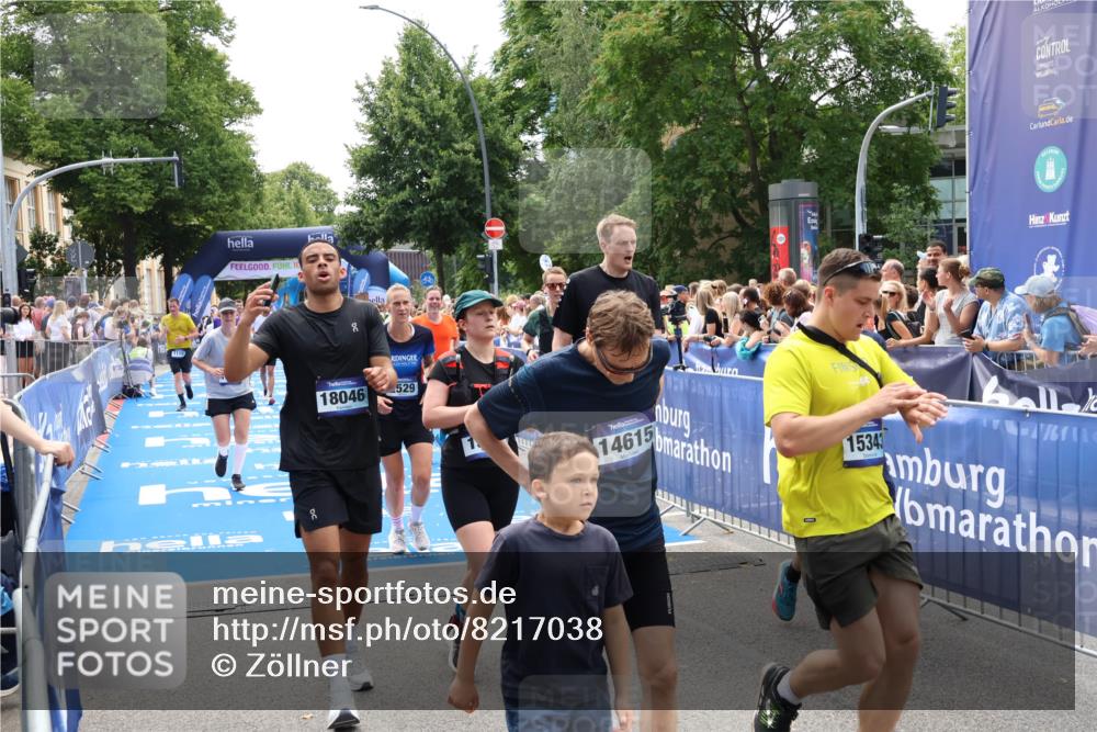 29.06.2025 - hella hamburg halbmarathon Zöllner http://msf.ph/oto/8217038 29.06.2025 11:24:15 Ziel 1110, 1349, 2529, 3464, 3466, 4979, 5493, 8387, 9988, 11249, 15266, 15619, 15767, 18685 meine-sportfotos.de