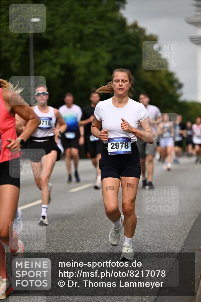 29.06.2025 - hella hamburg halbmarathon Dr. Thomas Lammeyer http://msf.ph/oto/8217078 29.06.2025 10:12:51 Kennedybrücke 1147, 1188, 2427, 2978, 3762, 4859, 5100, 5885, 6590, 6674, 6918, 7198, 7348, 7453, 9457, 9616, 9718, 9823, 9951, 9958, 9966, 10092, 10609, 10857 meine-sportfotos.de