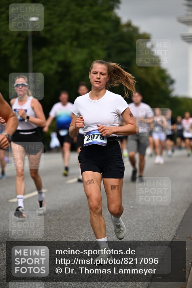 29.06.2025 - hella hamburg halbmarathon Dr. Thomas Lammeyer http://msf.ph/oto/8217096 29.06.2025 10:12:51 Kennedybrücke 1147, 1188, 2427, 2978, 3762, 4859, 5100, 5885, 6590, 6674, 6918, 7198, 7348, 7453, 9457, 9616, 9718, 9823, 9951, 9958, 9966, 10092, 10609, 10857 meine-sportfotos.de