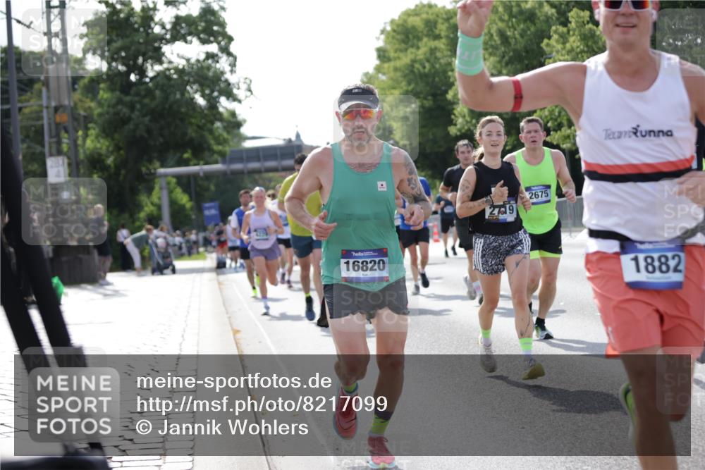 29.06.2025 - hella hamburg halbmarathon Jannik Wohlers http://msf.ph/oto/8217099 29.06.2025 09:50:04 Lombardsbrücke 1209, 1358, 1688, 1697, 1700, 1882, 2568, 2675, 2719, 2826, 4205, 4229, 4380, 4398, 4823, 5436, 5472, 5508, 5745, 5791, 5803, 6458, 6529, 6649, 7026, 8450, 9017, 9116, 9365, 10218, 10922, 11379, 11491, 11619, 12292, 12335, 13725, 14783, 14798, 14992, 15257, 15493, 16697, 16820, 16992, 17251, 17425, 17516, 17632, 18154, 18449, 18723, 19046, 19116, 19229 meine-sportfotos.de