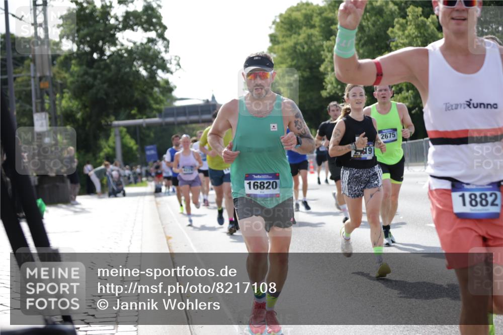 29.06.2025 - hella hamburg halbmarathon Jannik Wohlers http://msf.ph/oto/8217108 29.06.2025 09:50:04 Lombardsbrücke 1209, 1358, 1688, 1697, 1700, 1882, 2568, 2675, 2719, 2826, 4205, 4229, 4380, 4398, 4823, 5436, 5472, 5508, 5745, 5791, 5803, 6458, 6529, 6649, 7026, 8450, 9017, 9116, 9365, 10218, 10922, 11379, 11491, 11619, 12292, 12335, 13725, 14783, 14798, 14992, 15257, 15493, 16697, 16820, 16992, 17251, 17425, 17516, 17632, 18154, 18449, 18723, 19046, 19116, 19229 meine-sportfotos.de