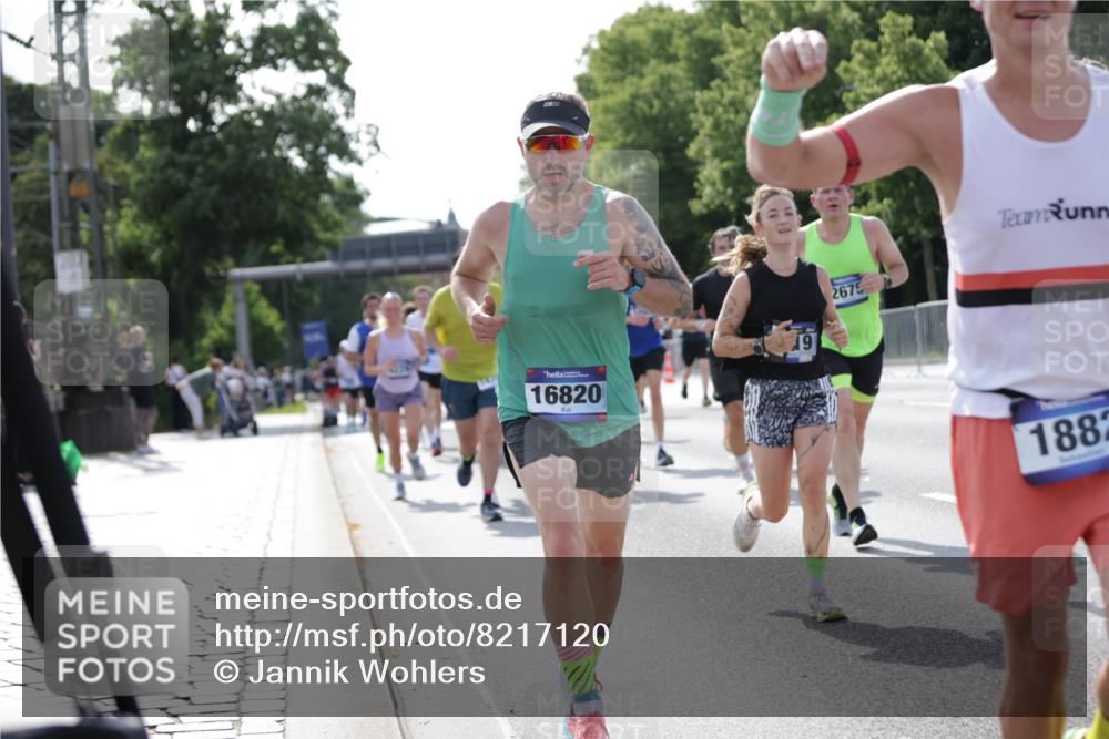 29.06.2025 - hella hamburg halbmarathon Jannik Wohlers http://msf.ph/oto/8217120 29.06.2025 09:50:04 Lombardsbrücke 1209, 1358, 1688, 1697, 1700, 1882, 2568, 2675, 2719, 2826, 4205, 4229, 4380, 4398, 4823, 5436, 5472, 5508, 5745, 5791, 5803, 6458, 6529, 6649, 7026, 8450, 9017, 9116, 9365, 10218, 10922, 11379, 11491, 11619, 12292, 12335, 13725, 14783, 14798, 14992, 15257, 15493, 16697, 16820, 16992, 17251, 17425, 17516, 17632, 18154, 18449, 18723, 19046, 19116, 19229 meine-sportfotos.de