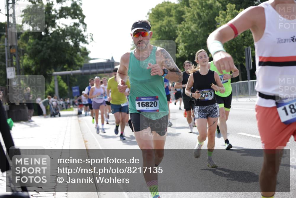 29.06.2025 - hella hamburg halbmarathon Jannik Wohlers http://msf.ph/oto/8217135 29.06.2025 09:50:04 Lombardsbrücke 1209, 1358, 1688, 1697, 1700, 1882, 2568, 2675, 2719, 2826, 4205, 4229, 4380, 4398, 4823, 5436, 5472, 5508, 5745, 5791, 5803, 6458, 6529, 6649, 7026, 8450, 9017, 9116, 9365, 10218, 10922, 11379, 11491, 11619, 12292, 12335, 13725, 14783, 14798, 14992, 15257, 15493, 16697, 16820, 16992, 17251, 17425, 17516, 17632, 18154, 18449, 18723, 19046, 19116, 19229 meine-sportfotos.de