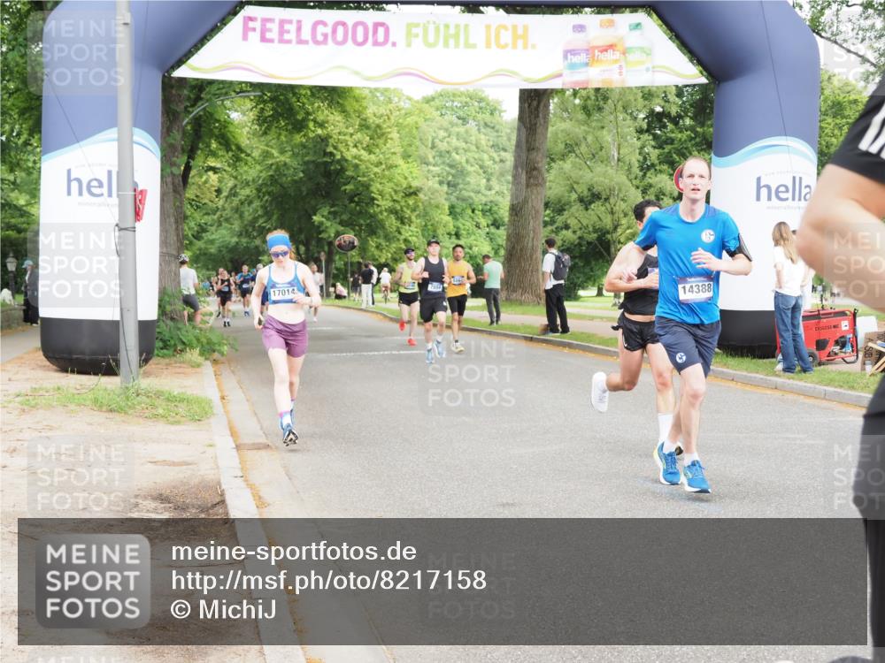 29.06.2025 - hella hamburg halbmarathon MichiJ http://msf.ph/oto/8217158 29.06.2025 10:23:45 Zwischen KM18-KM19 57, 1217, 6169, 7884, 7972, 9519, 11202, 14388, 16712, 17014 meine-sportfotos.de