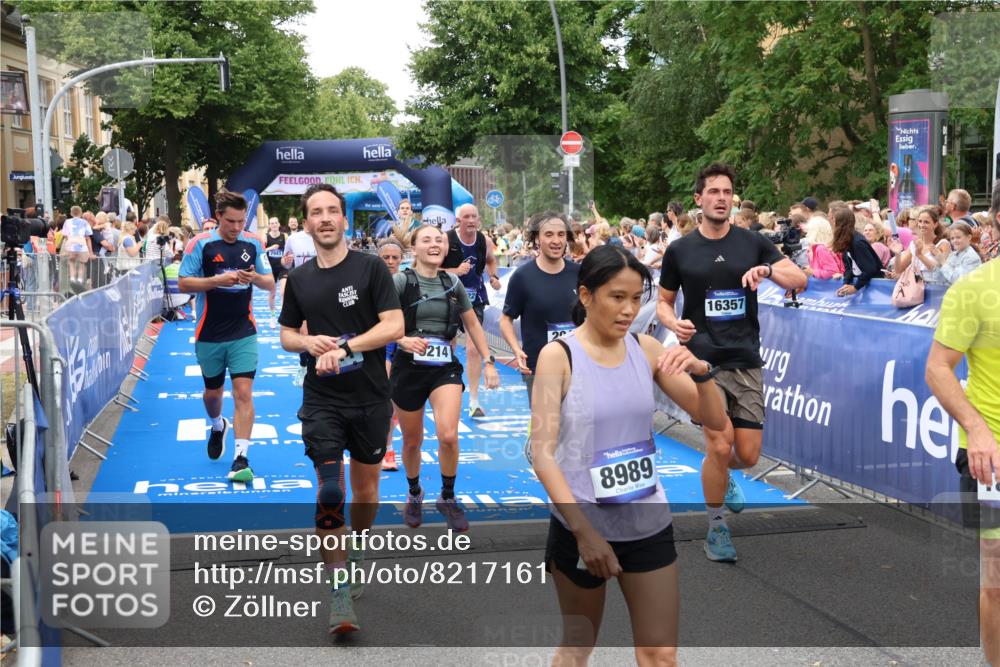 29.06.2025 - hella hamburg halbmarathon Zöllner http://msf.ph/oto/8217161 29.06.2025 10:51:32 Ziel 1335, 2411, 2946, 5820, 7943, 9214, 9656, 10691, 11422, 13403, 13792, 15871, 15950, 16357, 17131 meine-sportfotos.de