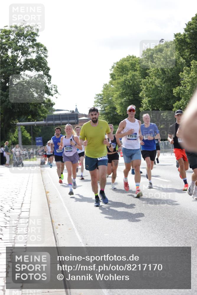 29.06.2025 - hella hamburg halbmarathon Jannik Wohlers http://msf.ph/oto/8217170 29.06.2025 09:50:05 Lombardsbrücke 1209, 1358, 1688, 1697, 1700, 1882, 2568, 2675, 2719, 2826, 4205, 4229, 4380, 4398, 4823, 5472, 5508, 5745, 5791, 5803, 6458, 6529, 6649, 7026, 8450, 8958, 9017, 9116, 9365, 10218, 10922, 11281, 11379, 11491, 11619, 12335, 13725, 14783, 14798, 14992, 15257, 15493, 16697, 16820, 16992, 17120, 17251, 17425, 17516, 17632, 18154, 18449, 18491, 18723, 19046, 19116 meine-sportfotos.de