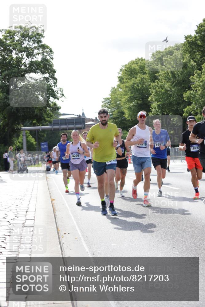 29.06.2025 - hella hamburg halbmarathon Jannik Wohlers http://msf.ph/oto/8217203 29.06.2025 09:50:05 Lombardsbrücke 1209, 1358, 1688, 1697, 1700, 1882, 2568, 2675, 2719, 2826, 4205, 4229, 4380, 4398, 4823, 5472, 5508, 5745, 5791, 5803, 6458, 6529, 6649, 7026, 8450, 8958, 9017, 9116, 9365, 10218, 10922, 11281, 11379, 11491, 11619, 12335, 13725, 14783, 14798, 14992, 15257, 15493, 16697, 16820, 16992, 17120, 17251, 17425, 17516, 17632, 18154, 18449, 18491, 18723, 19046, 19116 meine-sportfotos.de