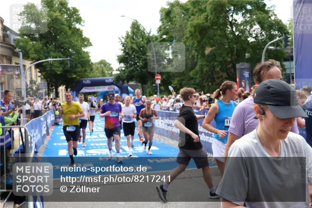 29.06.2025 - hella hamburg halbmarathon Zöllner http://msf.ph/oto/8217241 29.06.2025 11:24:19 Ziel 1110, 2140, 3464, 3466, 8387, 9988, 13829, 15266, 15767, 18685 meine-sportfotos.de