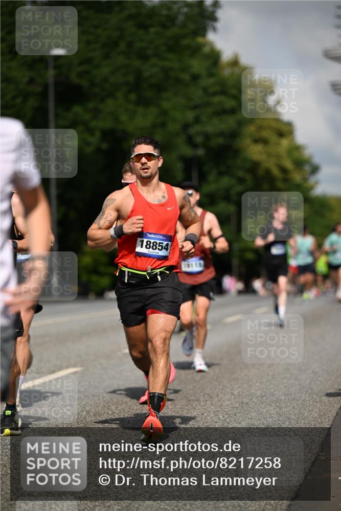 29.06.2025 - hella hamburg halbmarathon Dr. Thomas Lammeyer http://msf.ph/oto/8217258 29.06.2025 09:49:19 Kennedybrücke 57, 1686, 1707, 1894, 2525, 4463, 4812, 5187, 5550, 6169, 6495, 6878, 7055, 7186, 7845, 7880, 7965, 8062, 8784, 9345, 10453, 10484, 10876, 11199 meine-sportfotos.de