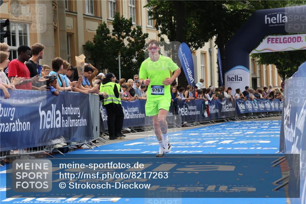 29.06.2025 - hella hamburg halbmarathon Strokosch-Dieckow http://msf.ph/oto/8217263 29.06.2025 10:25:58 Ziel 9767, 10468, 13779, 17003, 18692 meine-sportfotos.de