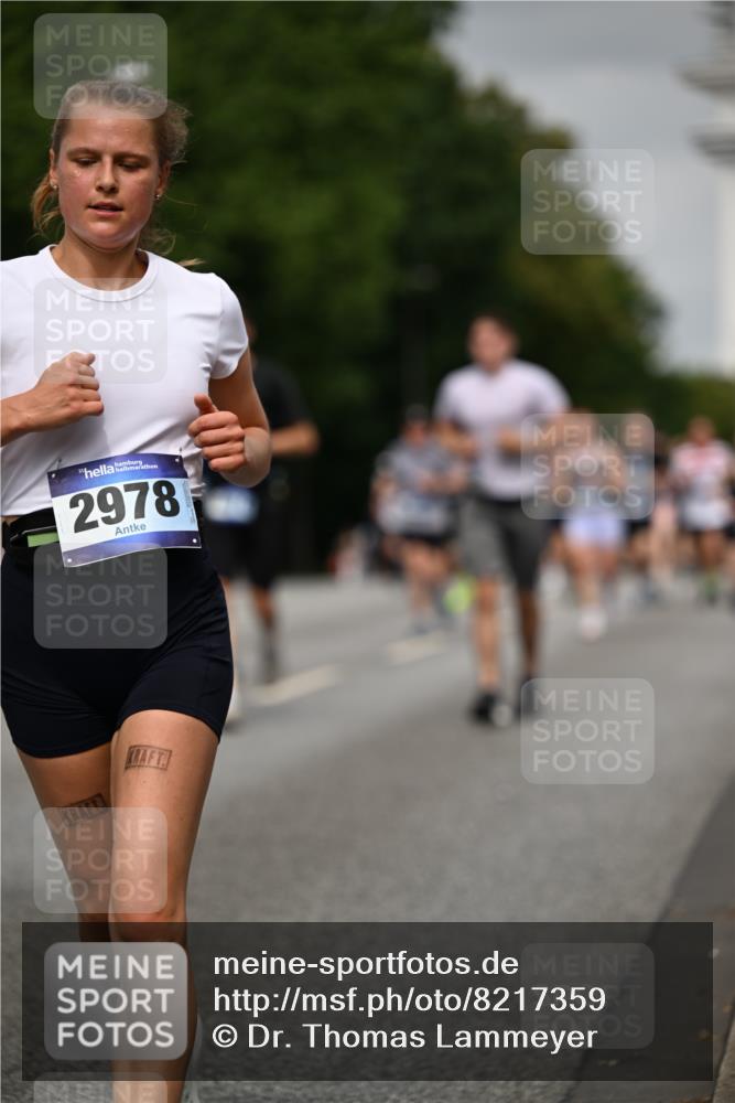 29.06.2025 - hella hamburg halbmarathon Dr. Thomas Lammeyer http://msf.ph/oto/8217359 29.06.2025 10:12:52 Kennedybrücke 1147, 1188, 2427, 2978, 3762, 4859, 5100, 5885, 6590, 6674, 7198, 7348, 7453, 9457, 9616, 9718, 9823, 9951, 9958, 9966, 10092, 10609, 10857 meine-sportfotos.de