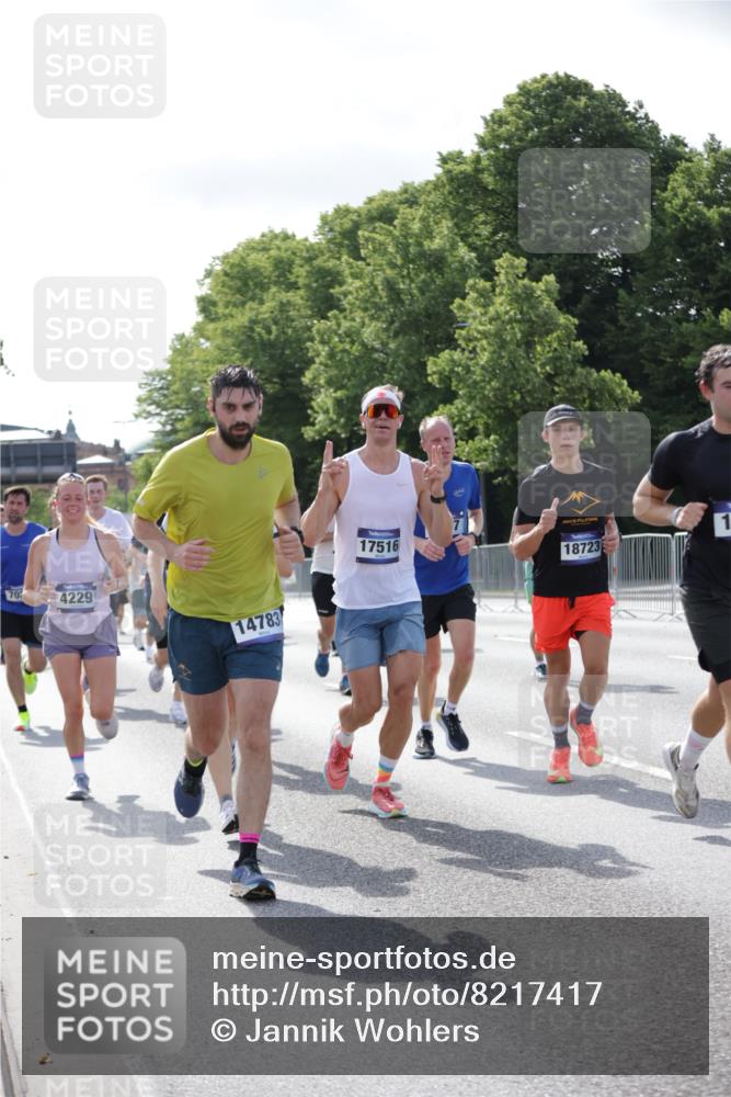 29.06.2025 - hella hamburg halbmarathon Jannik Wohlers http://msf.ph/oto/8217417 29.06.2025 09:50:06 Lombardsbrücke 1209, 1358, 1688, 1697, 1700, 1882, 2568, 2675, 2719, 2826, 4205, 4229, 4380, 4398, 4823, 5472, 5508, 5745, 5791, 5803, 6458, 6529, 6649, 7026, 8450, 8958, 9017, 9116, 9365, 10218, 10922, 11281, 11379, 11491, 11619, 12335, 13725, 14012, 14092, 14783, 14798, 14992, 15257, 15493, 16697, 16820, 16992, 17120, 17251, 17425, 17486, 17516, 17632, 18154, 18449, 18491, 18723, 19020, 19046, 19116 meine-sportfotos.de