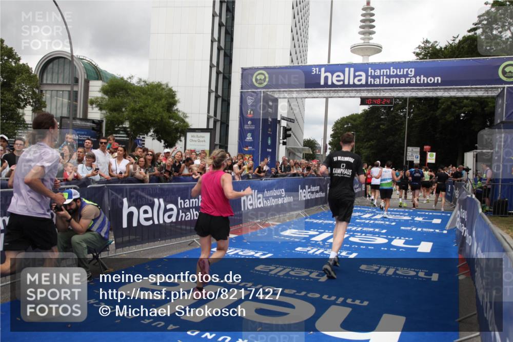 29.06.2025 - hella hamburg halbmarathon Michael Strokosch http://msf.ph/oto/8217427 29.06.2025 10:48:23 Ziel 1537, 5129, 5528, 6923, 7367, 7599, 8216, 8916, 9770, 11211, 11467, 14797, 15629, 15735, 17745, 17982, 18963, 19127 meine-sportfotos.de