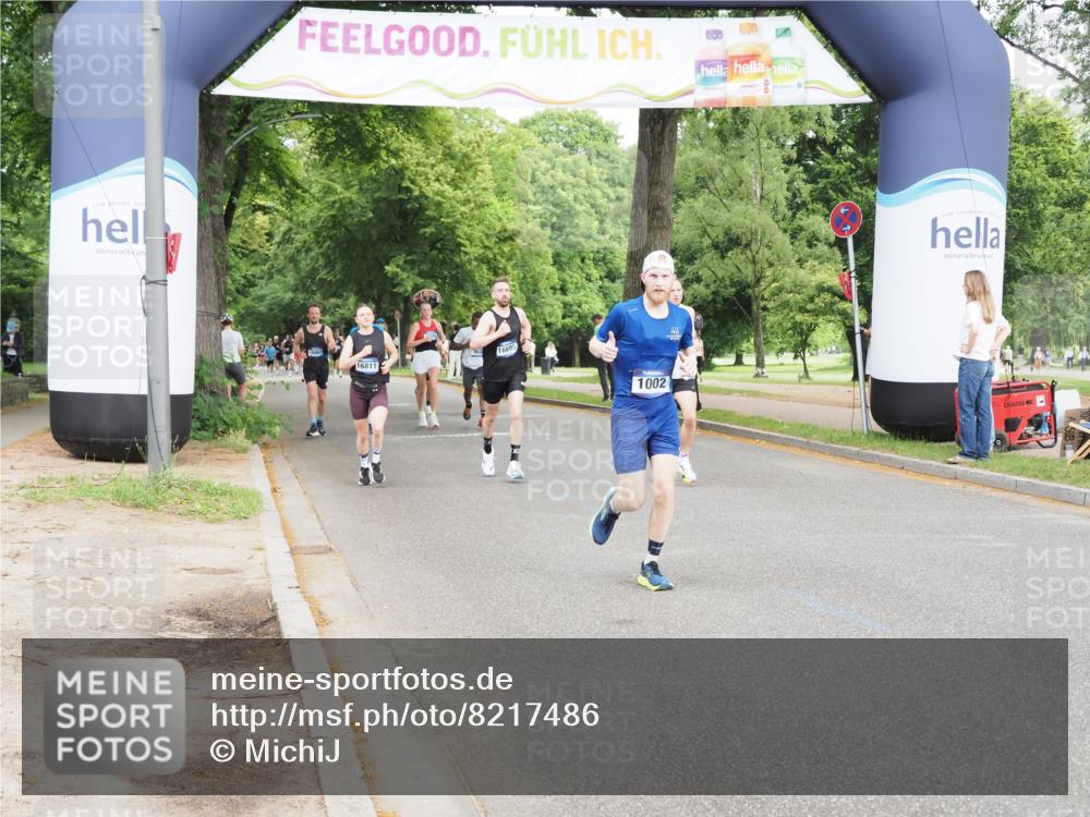 29.06.2025 - hella hamburg halbmarathon MichiJ http://msf.ph/oto/8217486 29.06.2025 10:23:52 Zwischen KM18-KM19 1002, 1644, 7884, 8864, 16140, 16695, 17014 meine-sportfotos.de