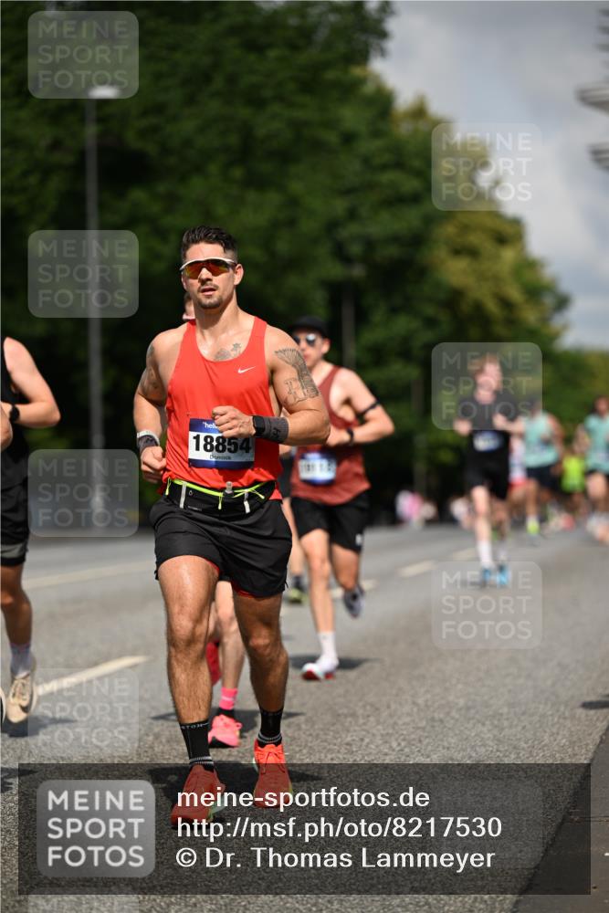 29.06.2025 - hella hamburg halbmarathon Dr. Thomas Lammeyer http://msf.ph/oto/8217530 29.06.2025 09:49:19 Kennedybrücke 57, 1686, 1707, 1894, 2525, 4463, 4812, 5187, 5550, 6169, 6495, 6878, 7055, 7186, 7845, 7880, 7965, 8062, 8784, 9345, 10453, 10484, 10876, 11199 meine-sportfotos.de