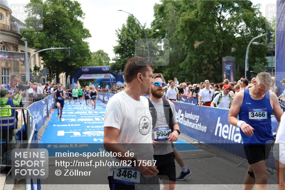 29.06.2025 - hella hamburg halbmarathon Zöllner http://msf.ph/oto/8217567 29.06.2025 11:24:24 Ziel 1419, 2140, 4834, 7832, 13810, 13829, 17490 meine-sportfotos.de