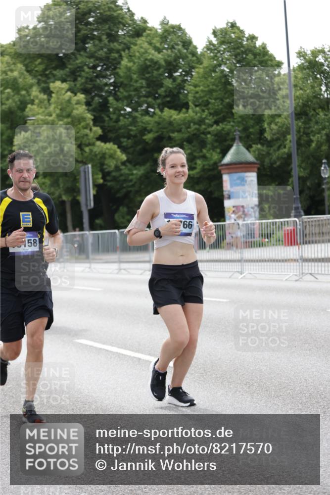 29.06.2025 - hella hamburg halbmarathon Jannik Wohlers http://msf.ph/oto/8217570 29.06.2025 10:27:08 Lombardsbrücke 4372, 5285, 5825, 6214, 7764, 7978, 8085, 10158, 10412, 10413, 11256, 12500, 14206, 17427, 17791, 18012, 18097, 18766 meine-sportfotos.de