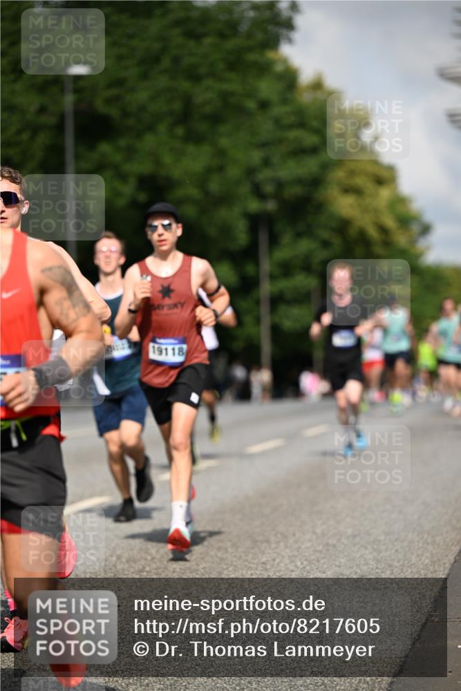 29.06.2025 - hella hamburg halbmarathon Dr. Thomas Lammeyer http://msf.ph/oto/8217605 29.06.2025 09:49:20 Kennedybrücke 1686, 1707, 1894, 2525, 4463, 4812, 5550, 6169, 6495, 6878, 7055, 7186, 7845, 7880, 7965, 8062, 8784, 9345, 10453, 10484, 11199 meine-sportfotos.de