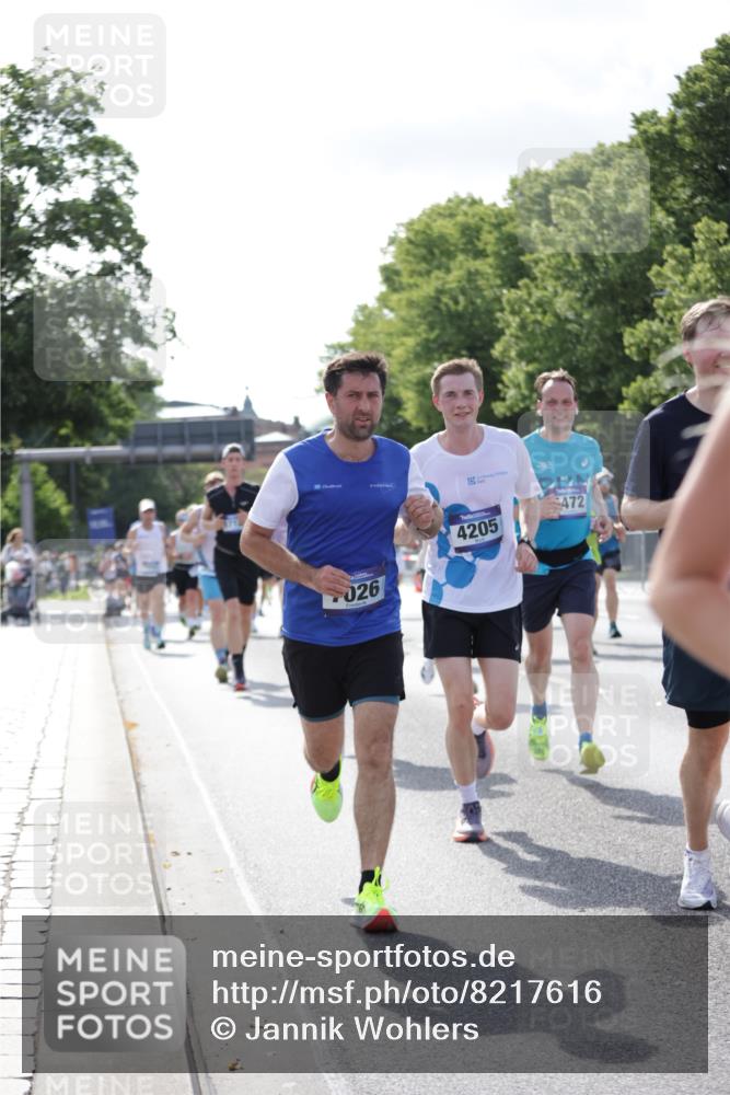 29.06.2025 - hella hamburg halbmarathon Jannik Wohlers http://msf.ph/oto/8217616 29.06.2025 09:50:09 Lombardsbrücke 1209, 1358, 1688, 1697, 1700, 1882, 2568, 2675, 2719, 2826, 4205, 4229, 4380, 4398, 5472, 5508, 5745, 5791, 5803, 6458, 6529, 6649, 7026, 8450, 8958, 9017, 9116, 9365, 10064, 10218, 10783, 10922, 11281, 11379, 11491, 11619, 12335, 13446, 13876, 14012, 14092, 14783, 14798, 15257, 15493, 15888, 15921, 16249, 16697, 16820, 16992, 17120, 17251, 17425, 17486, 17516, 17632, 18449, 18491, 18723, 18803, 19020, 19046, 19116 meine-sportfotos.de