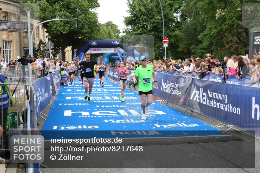 29.06.2025 - hella hamburg halbmarathon Zöllner http://msf.ph/oto/8217648 29.06.2025 10:51:43 Ziel 5008, 6286, 13327, 14012, 14458, 15496, 15831, 15899, 19007, 19020 meine-sportfotos.de