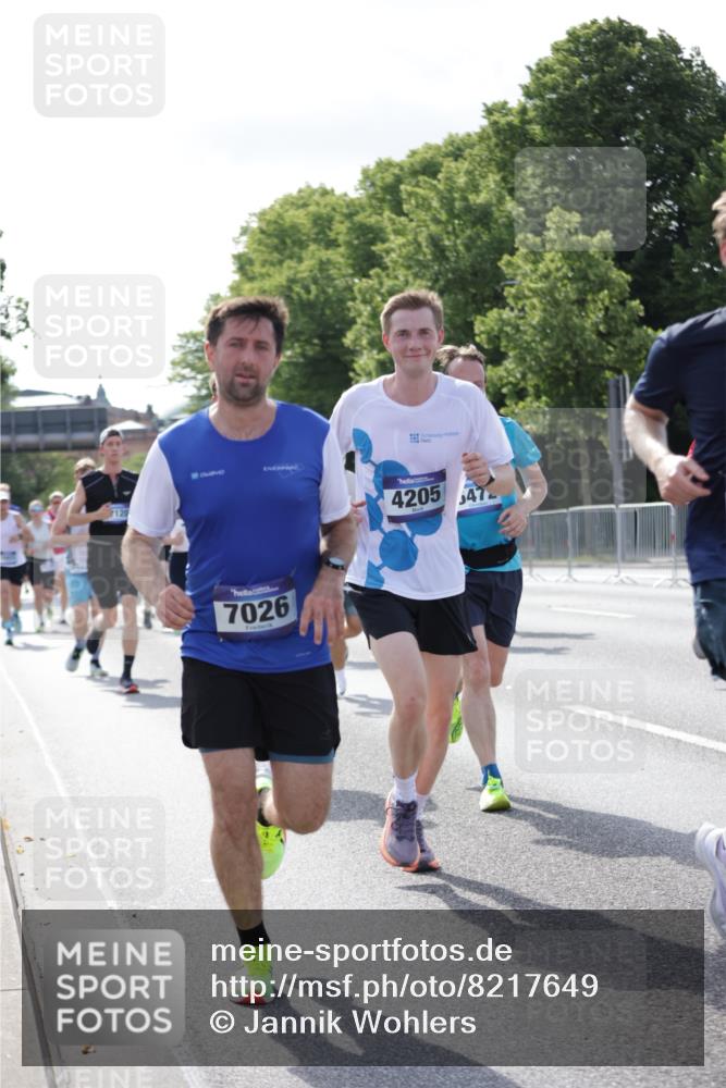 29.06.2025 - hella hamburg halbmarathon Jannik Wohlers http://msf.ph/oto/8217649 29.06.2025 09:50:09 Lombardsbrücke 1209, 1358, 1688, 1697, 1700, 1882, 2568, 2675, 2719, 2826, 4205, 4229, 4380, 4398, 5472, 5508, 5745, 5791, 5803, 6458, 6529, 6649, 7026, 8450, 8958, 9017, 9116, 9365, 10064, 10218, 10783, 10922, 11281, 11379, 11491, 11619, 12335, 13446, 13876, 14012, 14092, 14783, 14798, 15257, 15493, 15888, 15921, 16249, 16697, 16820, 16992, 17120, 17251, 17425, 17486, 17516, 17632, 18449, 18491, 18723, 18803, 19020, 19046, 19116 meine-sportfotos.de