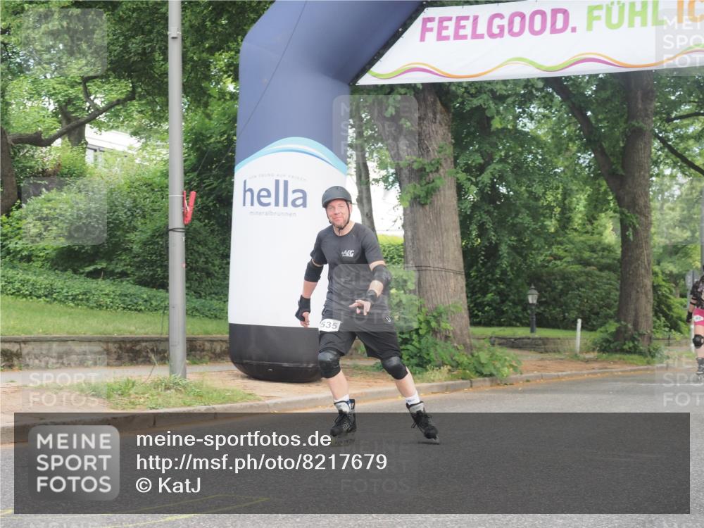29.06.2025 - hella hamburg halbmarathon KatJ http://msf.ph/oto/8217679 29.06.2025 09:36:19 Zwischen KM18-KM19  meine-sportfotos.de