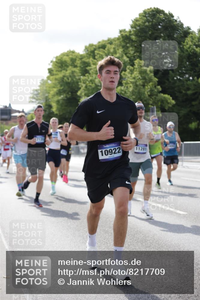 29.06.2025 - hella hamburg halbmarathon Jannik Wohlers http://msf.ph/oto/8217709 29.06.2025 09:50:11 Lombardsbrücke 1209, 1358, 1688, 1697, 1700, 1882, 2675, 2719, 2826, 3626, 4205, 4229, 4380, 4398, 5472, 5508, 5745, 6458, 6529, 6649, 7026, 8450, 8958, 9017, 9116, 9365, 10064, 10218, 10783, 10922, 11281, 11305, 11379, 11491, 11619, 13446, 13876, 14012, 14092, 14272, 14783, 14798, 15257, 15493, 15888, 15921, 16249, 16301, 16697, 16820, 16992, 17120, 17251, 17486, 17516, 17632, 18449, 18491, 18723, 18803, 19020, 19046, 19116 meine-sportfotos.de