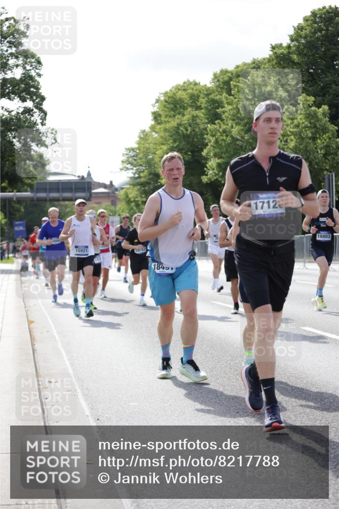 29.06.2025 - hella hamburg halbmarathon Jannik Wohlers http://msf.ph/oto/8217788 29.06.2025 09:50:12 Lombardsbrücke 1209, 1358, 1688, 1697, 1700, 1882, 2675, 2719, 2826, 3626, 4205, 4229, 4380, 5472, 5508, 5745, 6080, 6458, 6529, 6649, 7026, 8958, 9116, 9365, 10064, 10218, 10783, 10922, 11281, 11305, 11379, 11491, 11619, 13446, 13876, 14012, 14092, 14272, 14783, 14798, 15493, 15623, 15888, 15921, 16249, 16301, 16697, 16820, 16992, 17120, 17251, 17486, 17516, 17632, 17726, 18449, 18491, 18723, 18803, 19020, 19046, 19116 meine-sportfotos.de