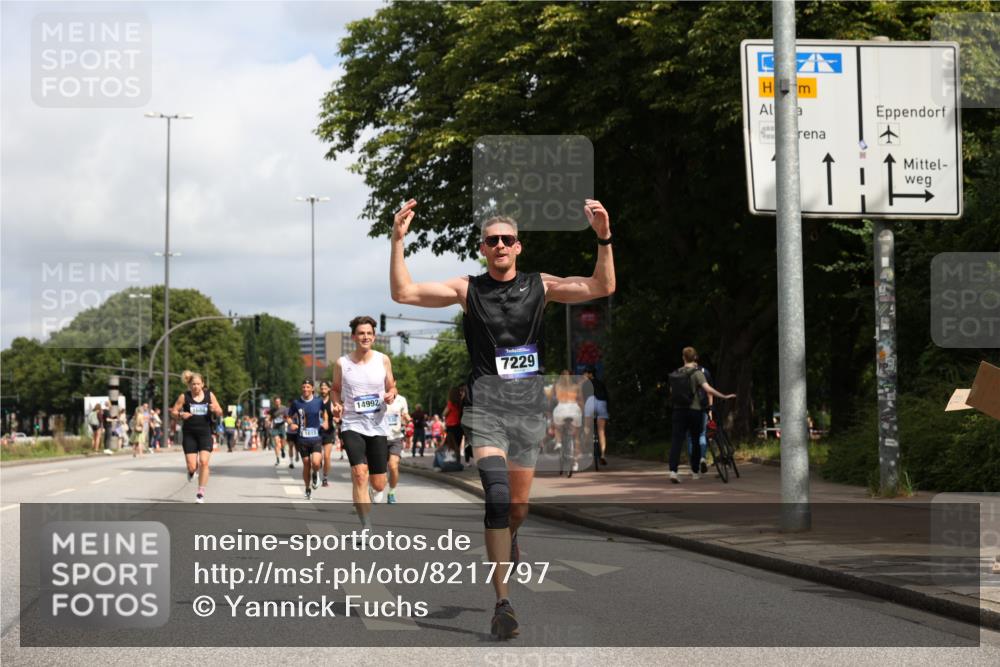 29.06.2025 - hella hamburg halbmarathon Yannick Fuchs http://msf.ph/oto/8217797 29.06.2025 10:32:56 20KM 1042, 1615, 1688, 1710, 2296, 2745, 2849, 3530, 4148, 5091, 6095, 7110, 7229, 8002, 8091, 8571, 9171, 11049, 11952, 12915, 13755, 14274, 14688, 14992, 16075, 17623, 18276, 18529, 18584, 18723, 18761 meine-sportfotos.de