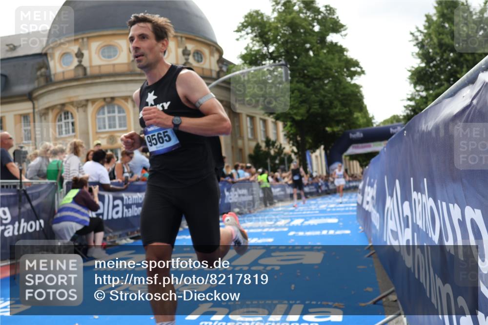 29.06.2025 - hella hamburg halbmarathon Strokosch-Dieckow http://msf.ph/oto/8217819 29.06.2025 10:26:41 Ziel 1065, 1577, 9565, 10848, 19076 meine-sportfotos.de