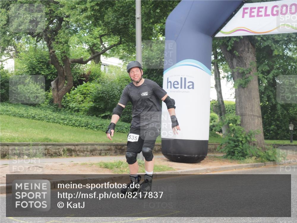 29.06.2025 - hella hamburg halbmarathon KatJ http://msf.ph/oto/8217837 29.06.2025 09:36:19 Zwischen KM18-KM19  meine-sportfotos.de