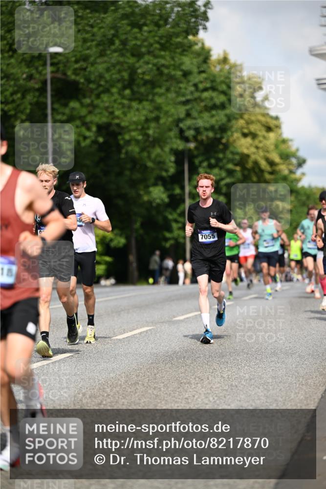 29.06.2025 - hella hamburg halbmarathon Dr. Thomas Lammeyer http://msf.ph/oto/8217870 29.06.2025 09:49:22 Kennedybrücke 1894, 2525, 3843, 4463, 4812, 5042, 5550, 6169, 6495, 6878, 7055, 7186, 7845, 8062, 8784, 9345, 10453, 10484, 11199 meine-sportfotos.de