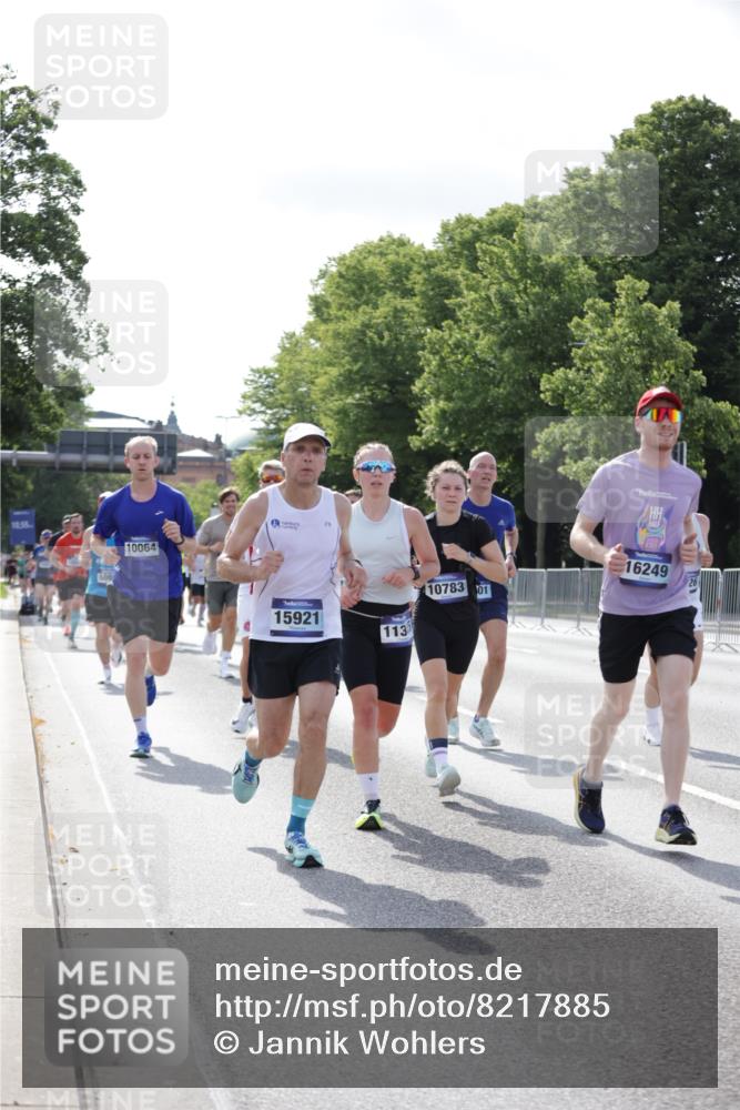 29.06.2025 - hella hamburg halbmarathon Jannik Wohlers http://msf.ph/oto/8217885 29.06.2025 09:50:15 Lombardsbrücke 1209, 1358, 1697, 1700, 1882, 2675, 2719, 3626, 4205, 4229, 4380, 5472, 5508, 5745, 5752, 5916, 6080, 6458, 6529, 6686, 6687, 7026, 8958, 9116, 10064, 10783, 10922, 11281, 11284, 11305, 11379, 11491, 11619, 11731, 13446, 13876, 14012, 14092, 14272, 14555, 14783, 14798, 15297, 15421, 15493, 15623, 15888, 15921, 16249, 16301, 16820, 16992, 17120, 17251, 17486, 17516, 17623, 17632, 17726, 18449, 18491, 18723, 18803, 19020, 19046 meine-sportfotos.de