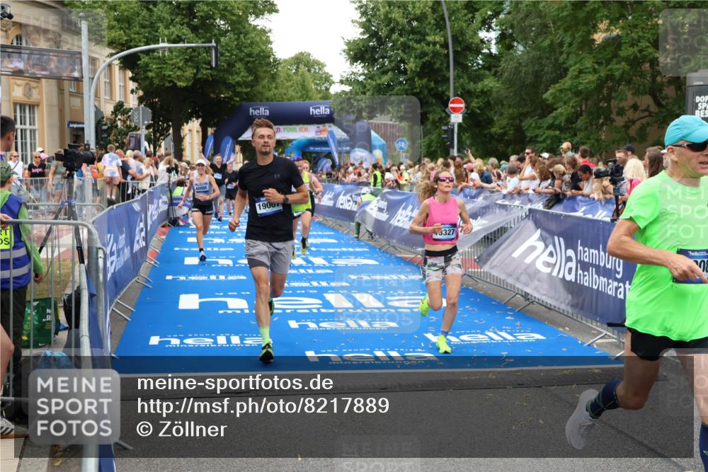 29.06.2025 - hella hamburg halbmarathon Zöllner http://msf.ph/oto/8217889 29.06.2025 10:51:44 Ziel 5008, 6286, 13327, 14012, 14458, 15496, 15831, 15899, 19007, 19020 meine-sportfotos.de