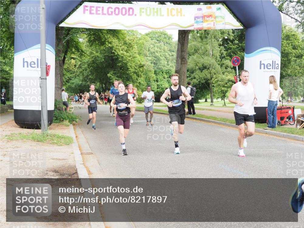 29.06.2025 - hella hamburg halbmarathon MichiJ http://msf.ph/oto/8217897 29.06.2025 10:23:53 Zwischen KM18-KM19 1002, 1644, 7884, 8864, 16140, 16695, 17014 meine-sportfotos.de