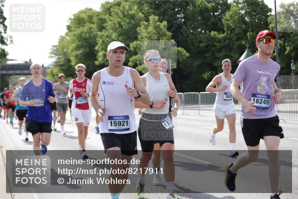 29.06.2025 - hella hamburg halbmarathon Jannik Wohlers http://msf.ph/oto/8217911 29.06.2025 09:50:15 Lombardsbrücke 1209, 1358, 1697, 1700, 1882, 2675, 2719, 3626, 4205, 4229, 4380, 5472, 5508, 5745, 5752, 5916, 6080, 6458, 6529, 6686, 6687, 7026, 8958, 9116, 10064, 10783, 10922, 11281, 11284, 11305, 11379, 11491, 11619, 11731, 13446, 13876, 14012, 14092, 14272, 14555, 14783, 14798, 15297, 15421, 15493, 15623, 15888, 15921, 16249, 16301, 16820, 16992, 17120, 17251, 17486, 17516, 17623, 17632, 17726, 18449, 18491, 18723, 18803, 19020, 19046 meine-sportfotos.de