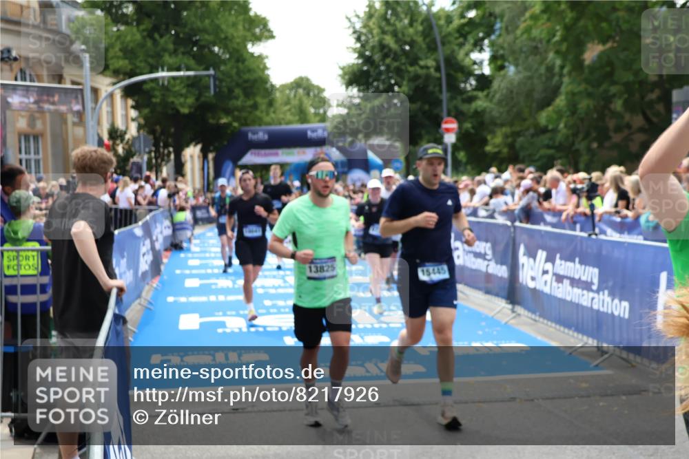 29.06.2025 - hella hamburg halbmarathon Zöllner http://msf.ph/oto/8217926 29.06.2025 11:24:34 Ziel 2993, 3929, 5100, 7891, 9722, 10041, 10065, 12628, 13014, 13825, 15445, 15505, 16714, 16781, 19052 meine-sportfotos.de