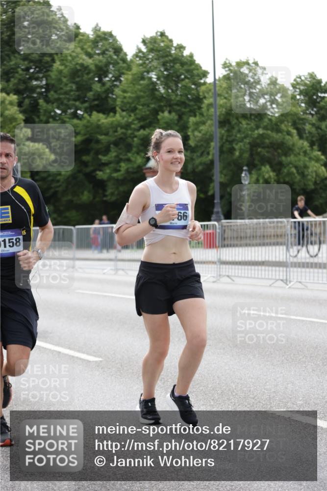 29.06.2025 - hella hamburg halbmarathon Jannik Wohlers http://msf.ph/oto/8217927 29.06.2025 10:27:08 Lombardsbrücke 4372, 5285, 5825, 6214, 7764, 7978, 8085, 10158, 10412, 10413, 11256, 12500, 14206, 17427, 17791, 18012, 18097, 18766 meine-sportfotos.de