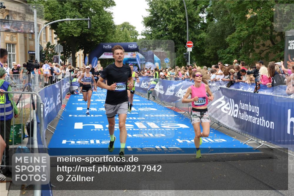 29.06.2025 - hella hamburg halbmarathon Zöllner http://msf.ph/oto/8217942 29.06.2025 10:51:45 Ziel 6286, 7224, 8819, 13327, 14012, 14458, 15496, 15727, 15831, 15899, 17682, 19020, 19053 meine-sportfotos.de