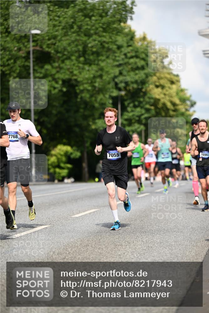 29.06.2025 - hella hamburg halbmarathon Dr. Thomas Lammeyer http://msf.ph/oto/8217943 29.06.2025 09:49:22 Kennedybrücke 1894, 2525, 3843, 4463, 4812, 5042, 5550, 6169, 6495, 6878, 7055, 7186, 7845, 8062, 8784, 9345, 10453, 10484, 11199 meine-sportfotos.de