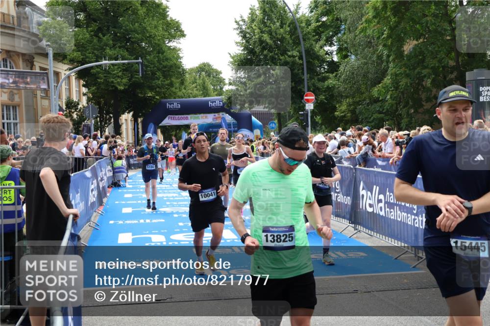 29.06.2025 - hella hamburg halbmarathon Zöllner http://msf.ph/oto/8217977 29.06.2025 11:24:35 Ziel 2886, 2993, 3929, 5100, 7891, 9722, 10041, 10065, 12628, 13014, 15505, 16714, 16781, 19052 meine-sportfotos.de