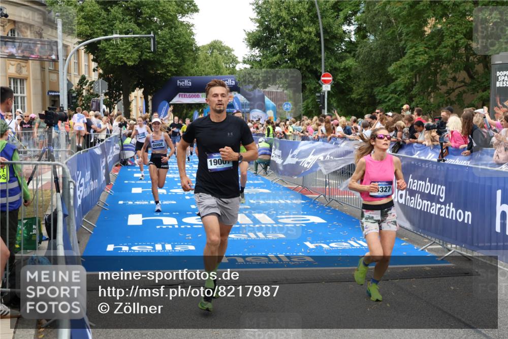 29.06.2025 - hella hamburg halbmarathon Zöllner http://msf.ph/oto/8217987 29.06.2025 10:51:45 Ziel 6286, 7224, 8819, 13327, 14012, 14458, 15496, 15727, 15831, 15899, 17682, 19020, 19053 meine-sportfotos.de