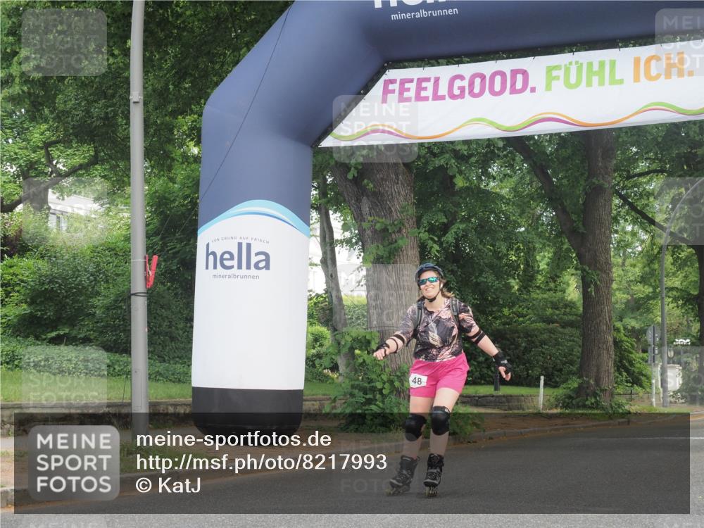 29.06.2025 - hella hamburg halbmarathon KatJ http://msf.ph/oto/8217993 29.06.2025 09:36:21 Zwischen KM18-KM19  meine-sportfotos.de