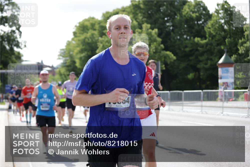 29.06.2025 - hella hamburg halbmarathon Jannik Wohlers http://msf.ph/oto/8218015 29.06.2025 09:50:17 Lombardsbrücke 1209, 1358, 1697, 1700, 1882, 2675, 2719, 3626, 4205, 4229, 4380, 4893, 5472, 5508, 5745, 5752, 5916, 6080, 6458, 6529, 6686, 6687, 7026, 8958, 9116, 10064, 10783, 10922, 11281, 11284, 11305, 11379, 11491, 11731, 13446, 13876, 14012, 14092, 14272, 14555, 14783, 14798, 15297, 15421, 15623, 15888, 15921, 16249, 16301, 16599, 16820, 16992, 17120, 17251, 17486, 17516, 17623, 17726, 18449, 18491, 18723, 18803, 19020, 19046 meine-sportfotos.de