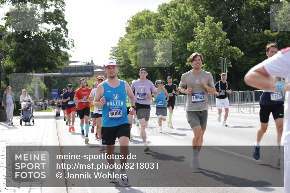 29.06.2025 - hella hamburg halbmarathon Jannik Wohlers http://msf.ph/oto/8218031 29.06.2025 09:50:18 Lombardsbrücke 1209, 1358, 1697, 1700, 1882, 2546, 2675, 2719, 3626, 4205, 4229, 4380, 4893, 5472, 5506, 5508, 5745, 5752, 5916, 6080, 6529, 6686, 6687, 7026, 8958, 10064, 10783, 10922, 11281, 11284, 11305, 11491, 11731, 13446, 13876, 13897, 14012, 14092, 14272, 14555, 14783, 14798, 15297, 15372, 15421, 15623, 15888, 15921, 16249, 16301, 16599, 16820, 17120, 17251, 17486, 17516, 17623, 17726, 18449, 18491, 18723, 18803, 19020, 19046 meine-sportfotos.de
