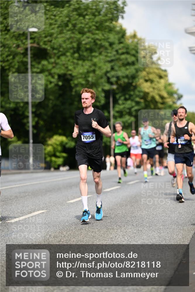 29.06.2025 - hella hamburg halbmarathon Dr. Thomas Lammeyer http://msf.ph/oto/8218118 29.06.2025 09:49:23 Kennedybrücke 1894, 2525, 3809, 3843, 4463, 4812, 5042, 5550, 6169, 6495, 6878, 7055, 7186, 7845, 8062, 8784, 8956, 9345, 10453, 10484, 10929, 11199 meine-sportfotos.de